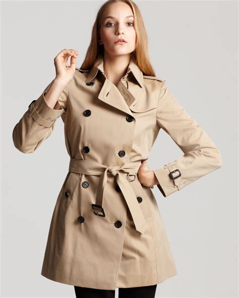 trench coat feminino burberry|burberry trench jacket.